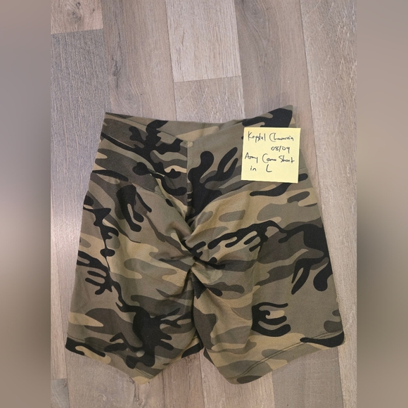 Bombshell Sportswear Camouflage Athletic Shorts - Picture 4 of 4